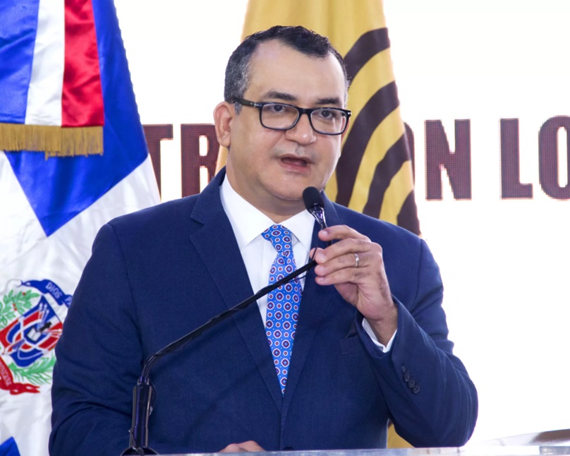 JCE exhorta a dominicanos a renovar su cédula; llamado incluye a residentes en el exterior