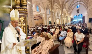 Papa León XIV acepta renuncia monseñor Francisco Ozoria Acosta; Morel Diplán asumirá este lunes como Arzobispo de SD